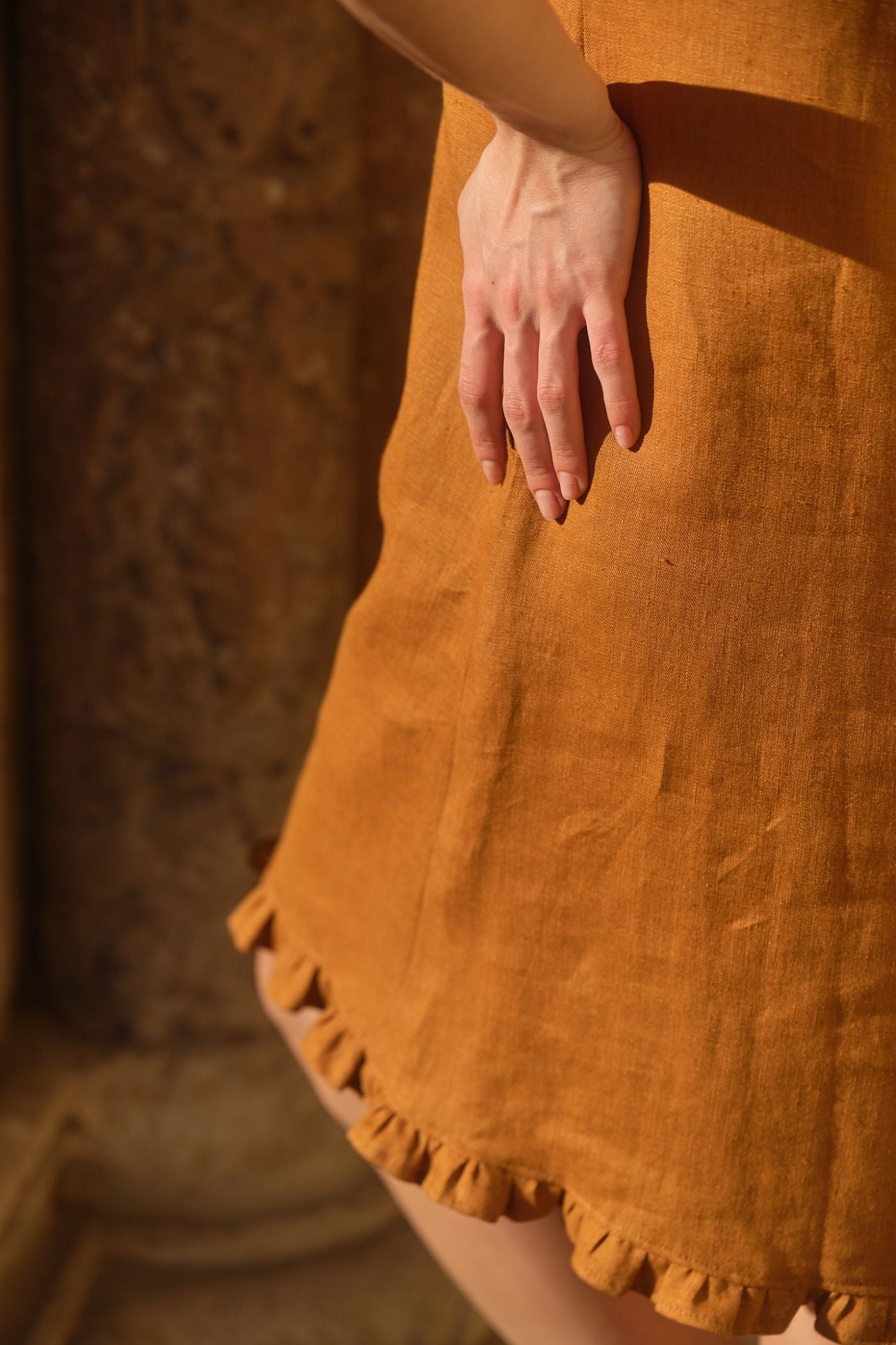 Rochie din In cu Volănașe Rosa Caramel