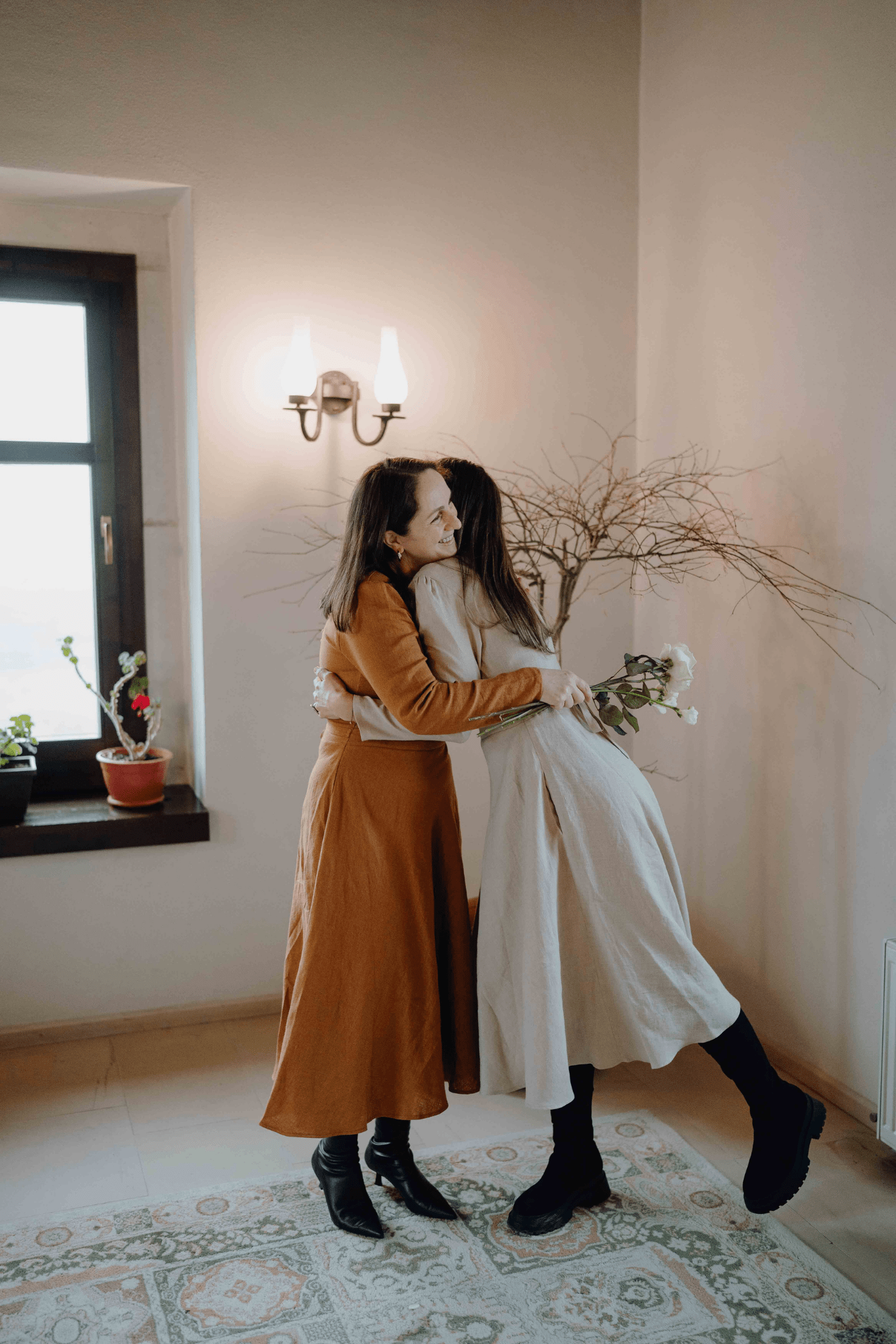 Rochie din In cu Mânecă Lungă Sophia Bej