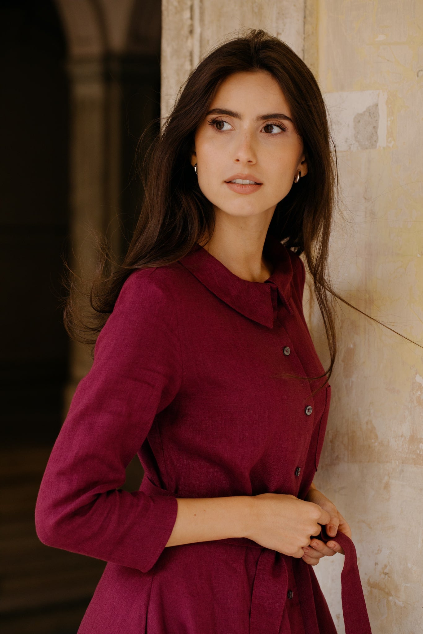 Rochie Din In Lungă Cu Guler Și Nasturi Marla Prună