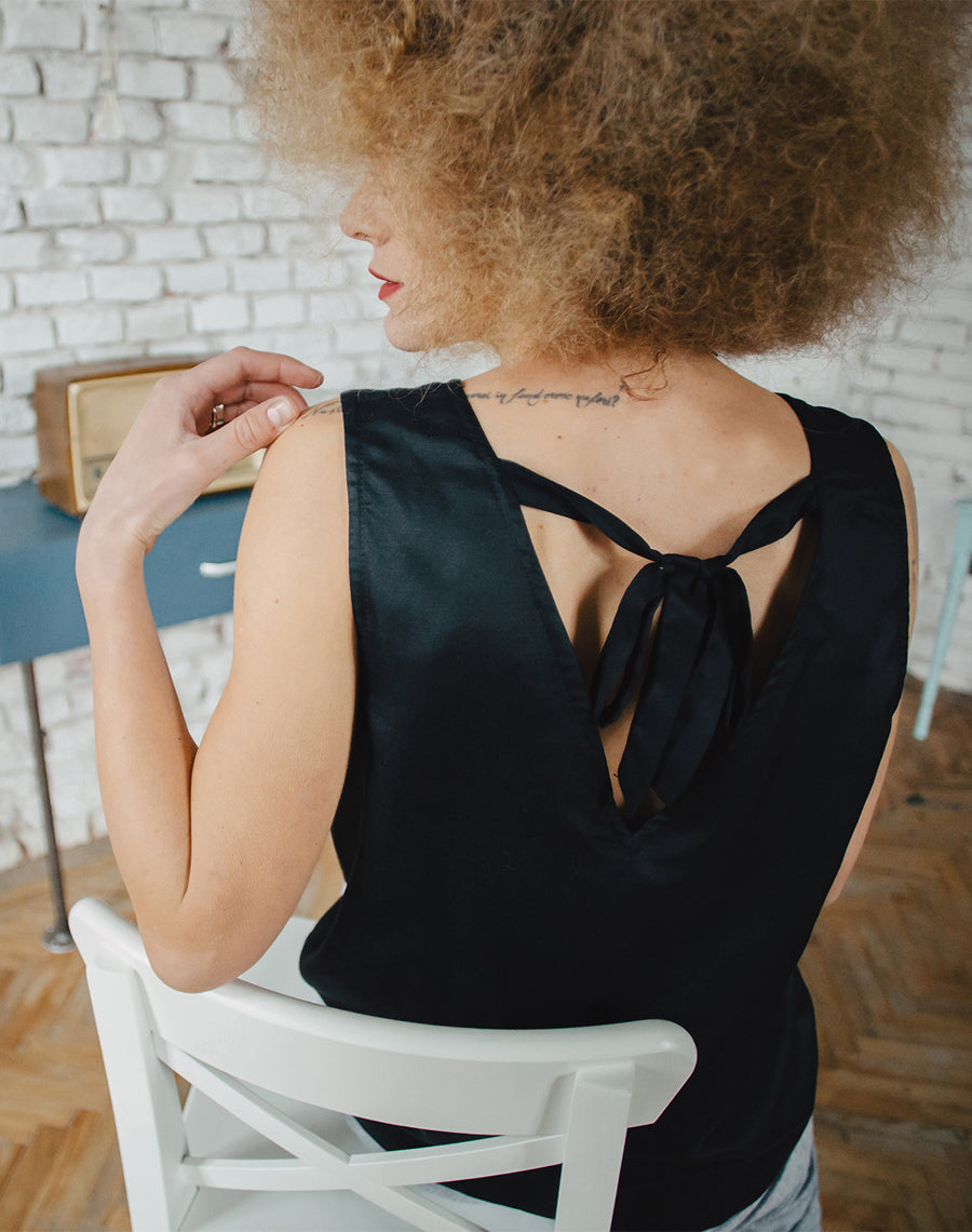 black_silk_top