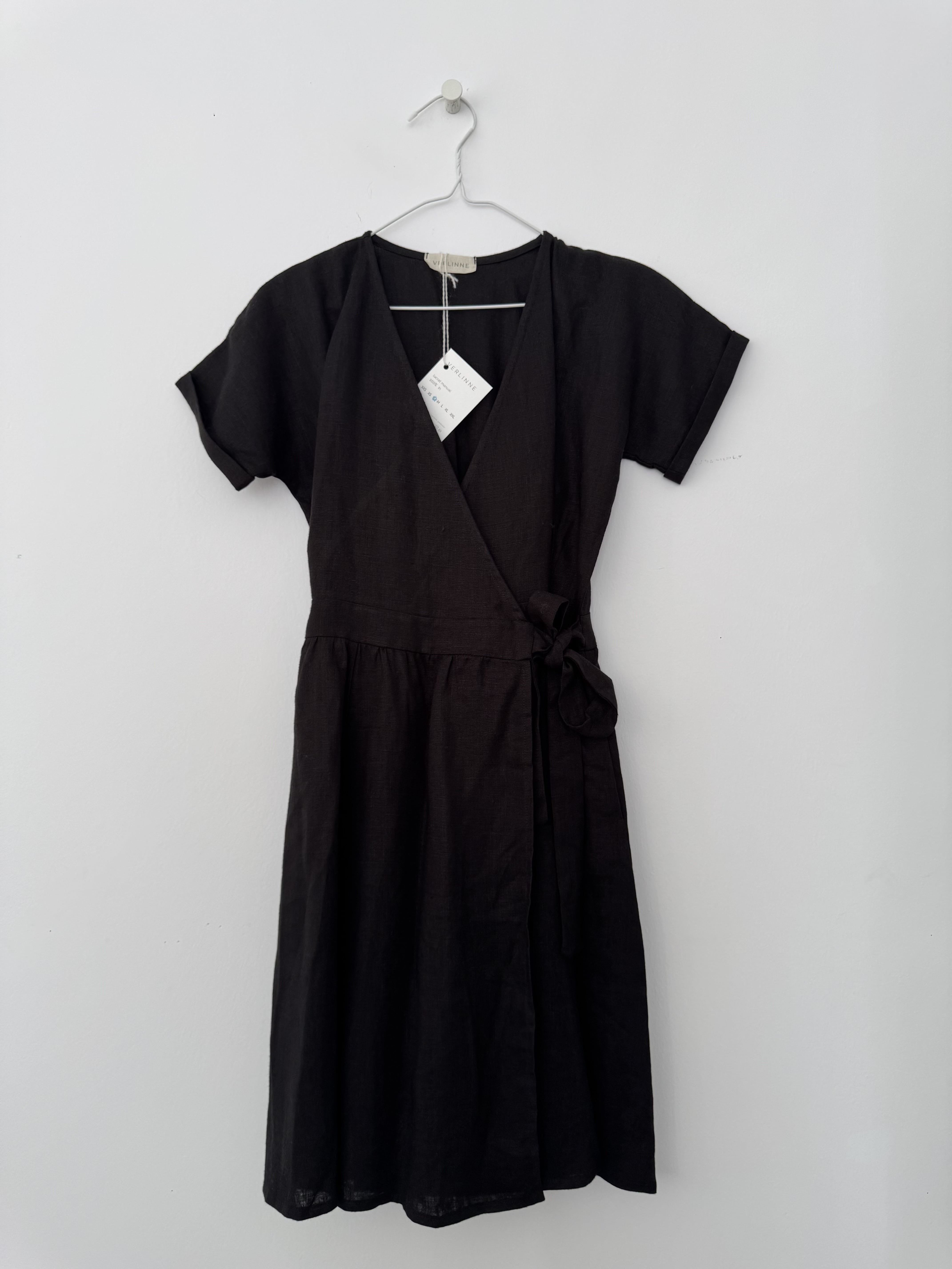 Rochie Petrecută Din In Scurtă Selena Negru S