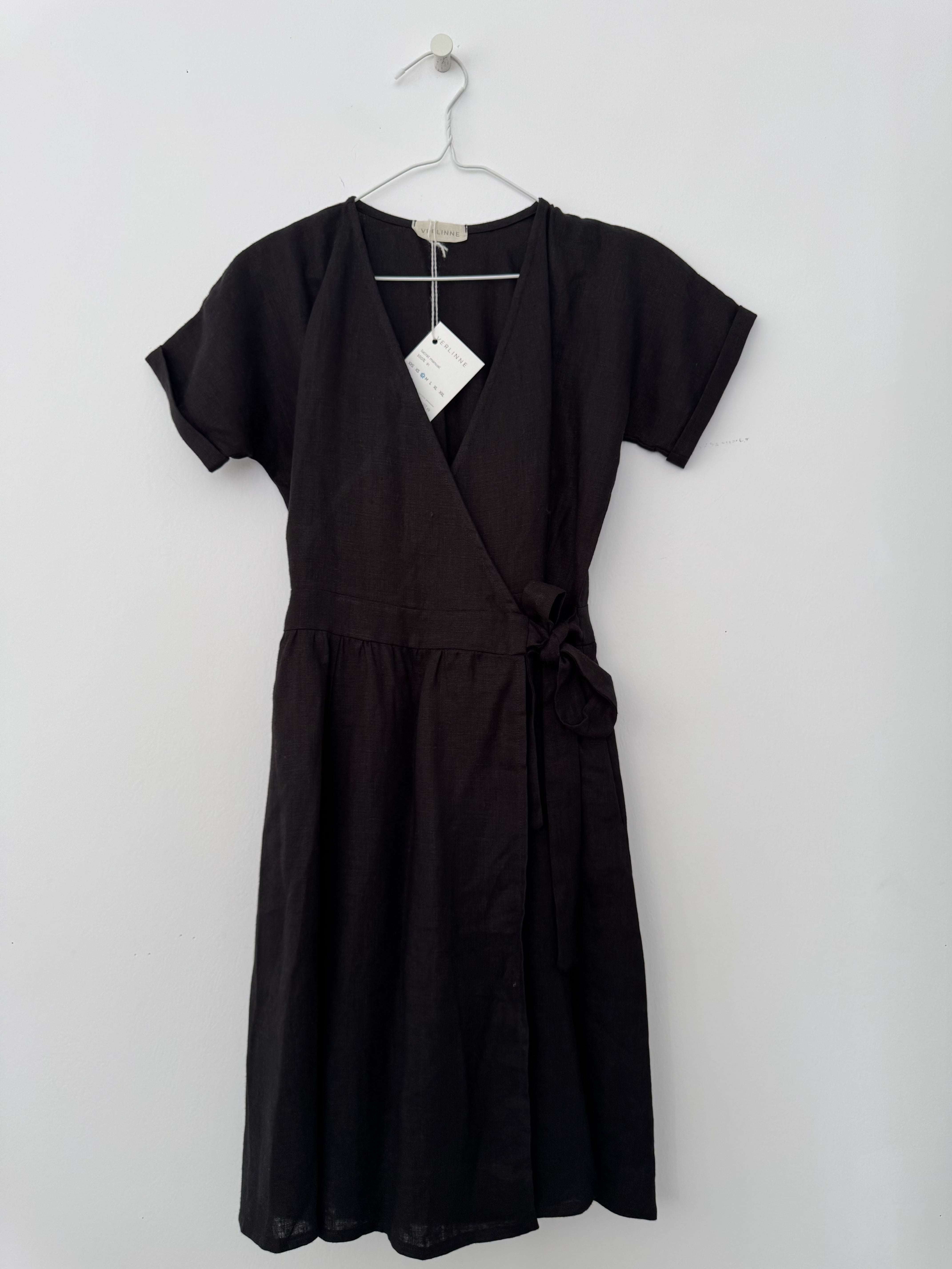 Rochie Petrecută Din In Scurtă Selena Negru S