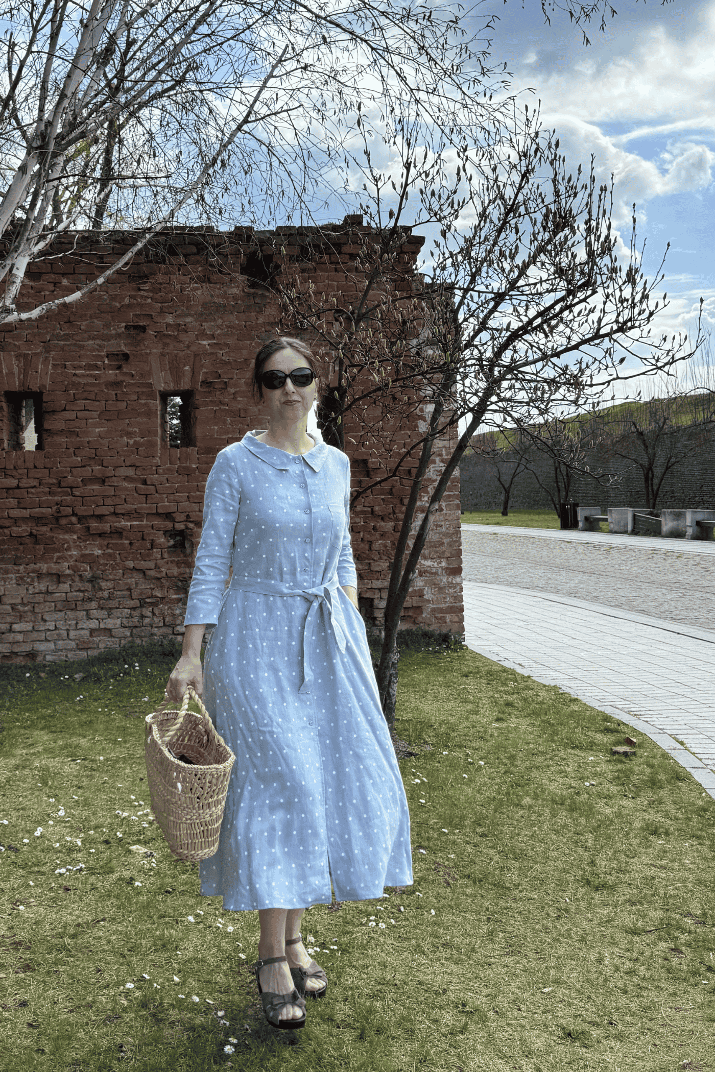 Rochie Din In Lungă Cu Guler Și Nasturi Marla Bleu cu Buline