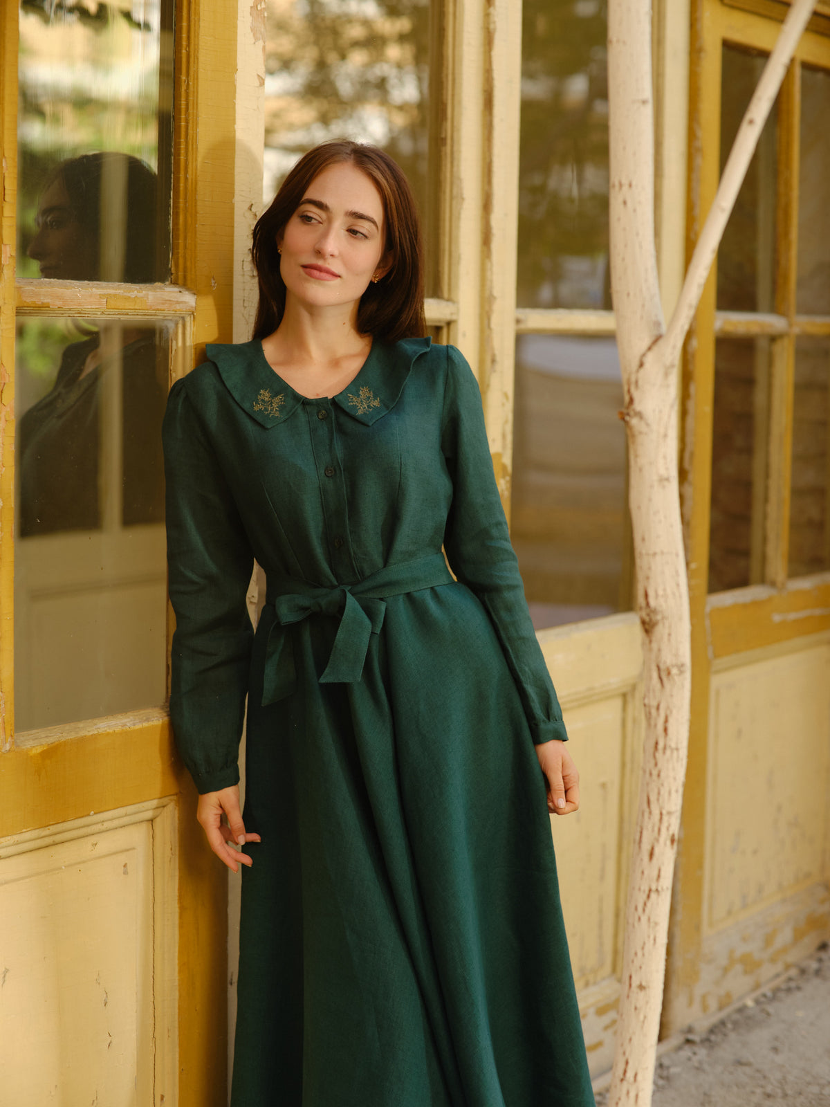 Rochie din In cu Mânecă Lungă și Broderie Sylvie
