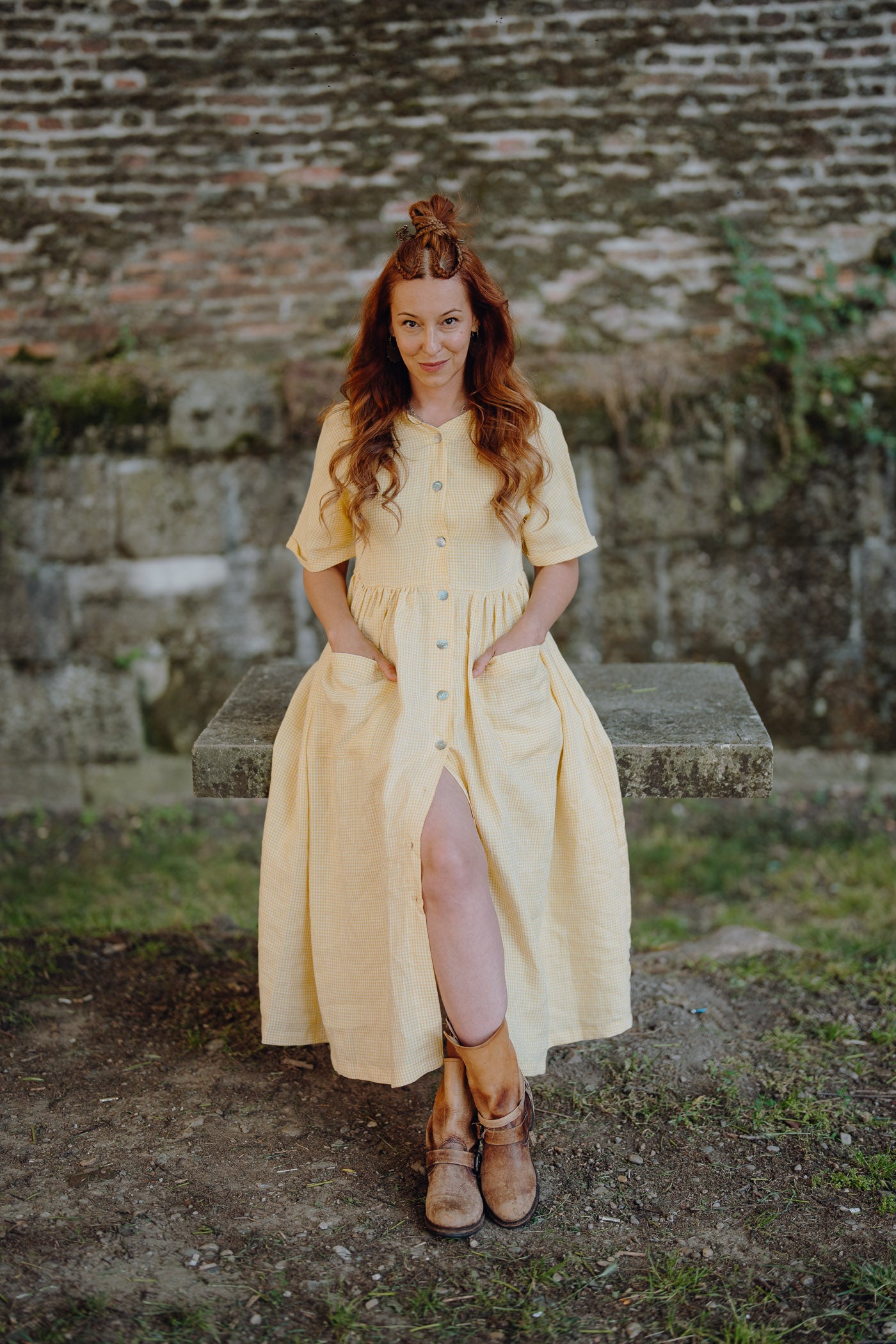 Rochie din In Oversized cu Mânecă Scurtă și Nasturi Sienna Carouri Galben