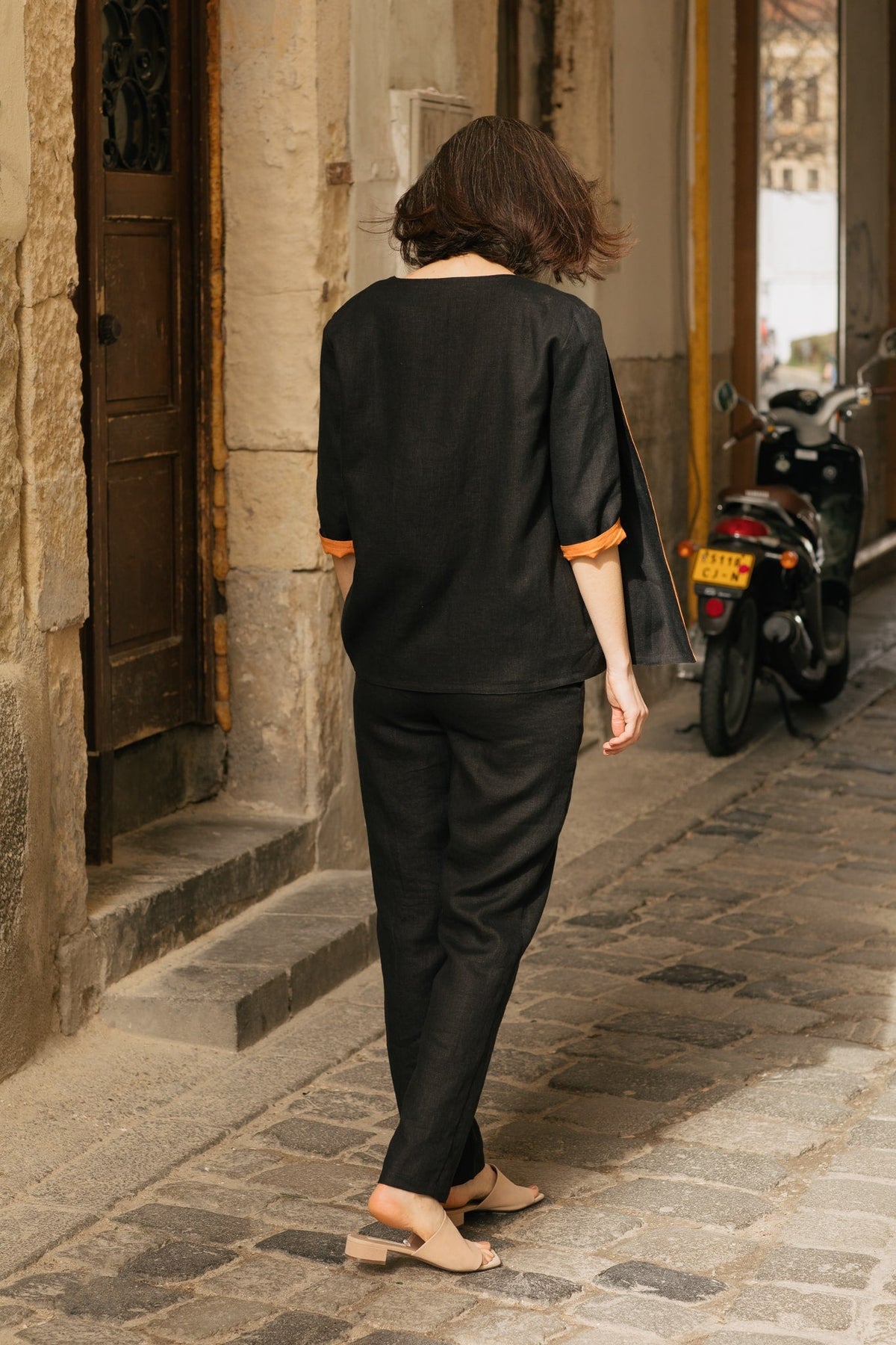 PRE-LOVED Jachetă Din In Cu Două Fețe Capri Negru-Oranj